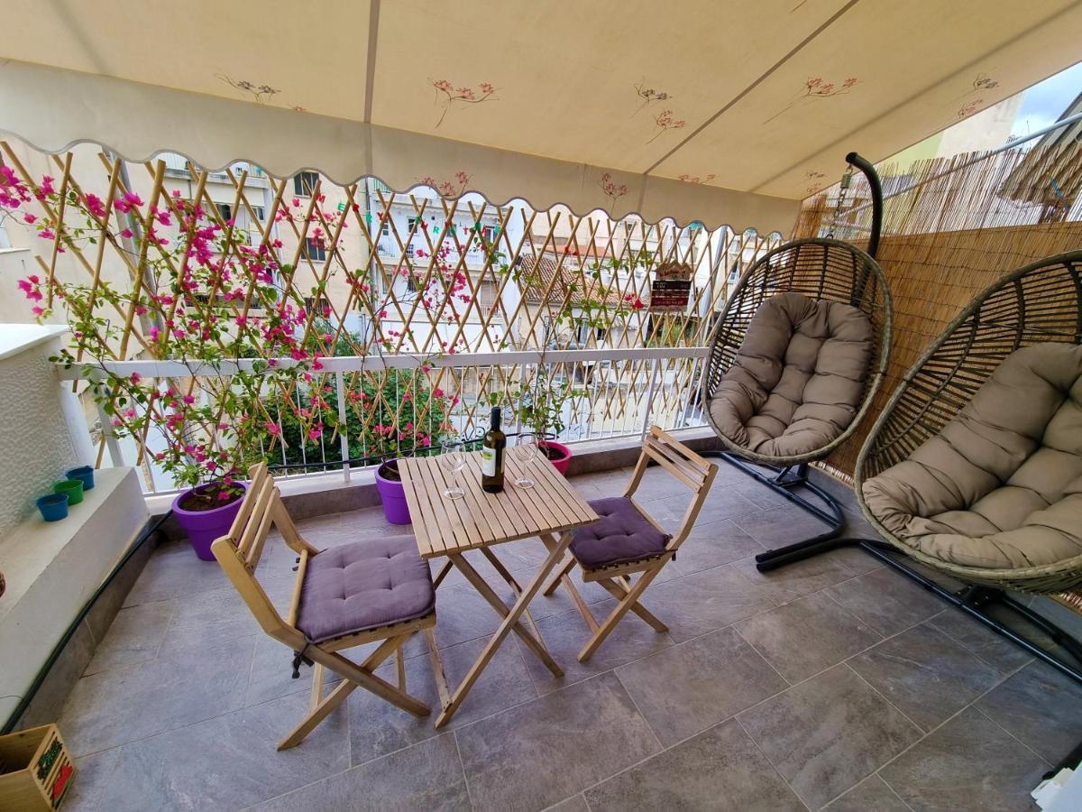Wow Penthouse Boutique In The Heart Of Historical Center Atenas Exterior foto
